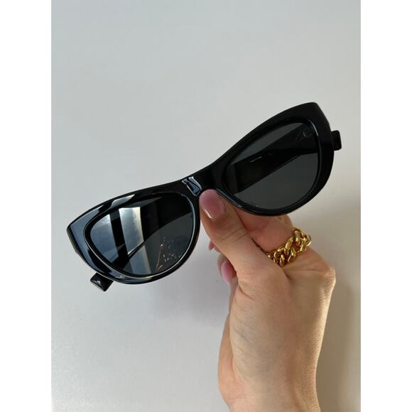 NEW Saint Laurent SL676 Cat Eye Sunglasses in Black - Picture 7 of 8